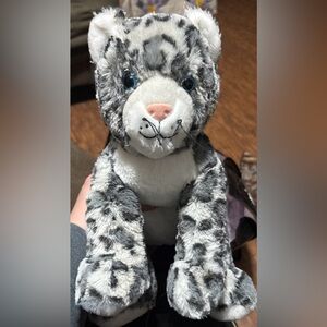 Build-A-Bear Snow Leopard Plush Way of Lights 2024 St. Louis Zoo Exclusive